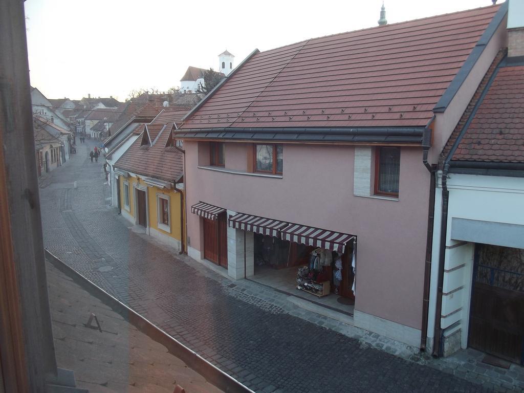 Hotel Corner Panzio à Szentendre Extérieur photo